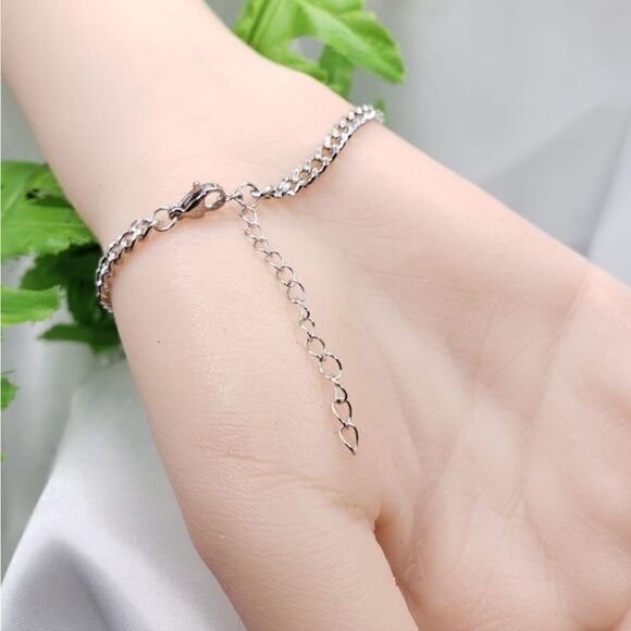 Brand New Silver Hearts Bracelet - Picture 3 of 3